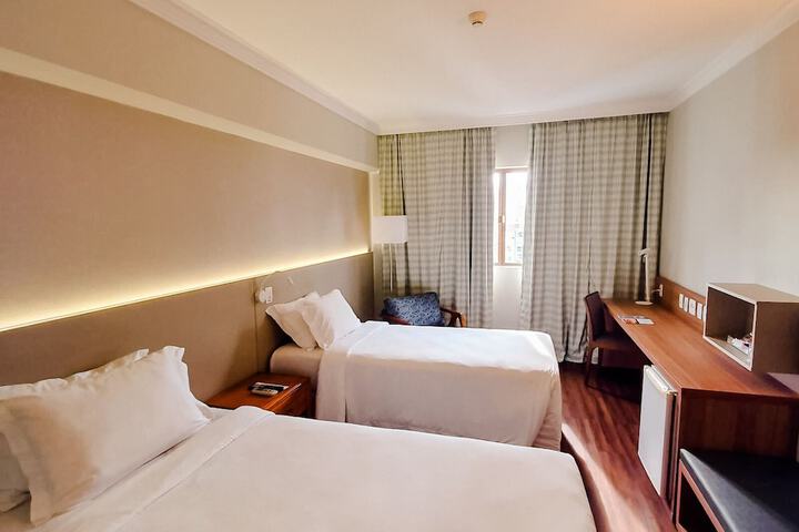 Room 18 of 60