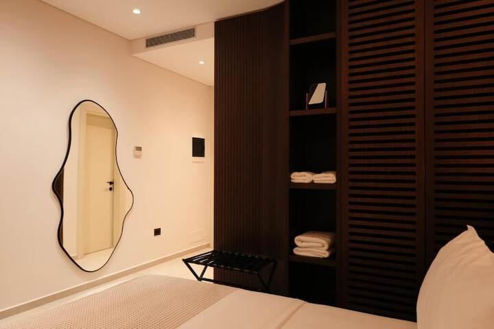 Room 8 of 75