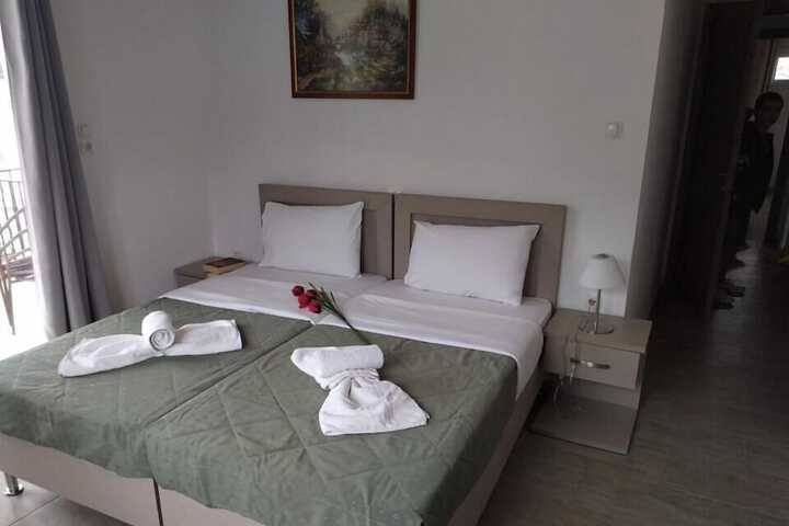 Room 16 of 51