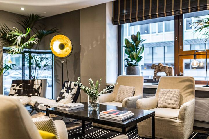 Guest Lobby