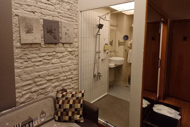 Room 55 of 73