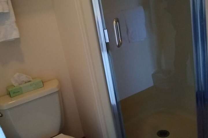 Room 107 of 147
