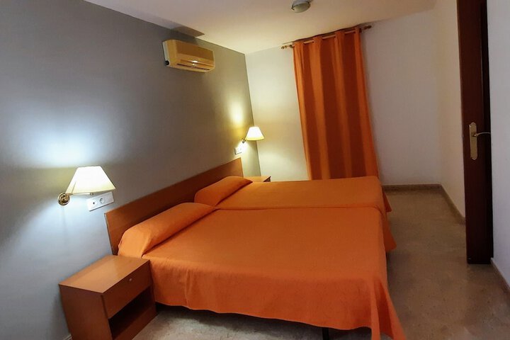 Room 15 of 51