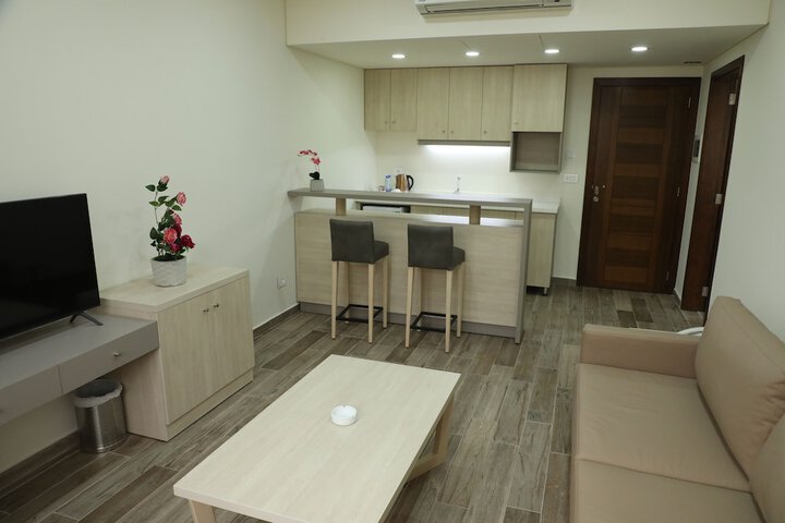 Room 14 of 36