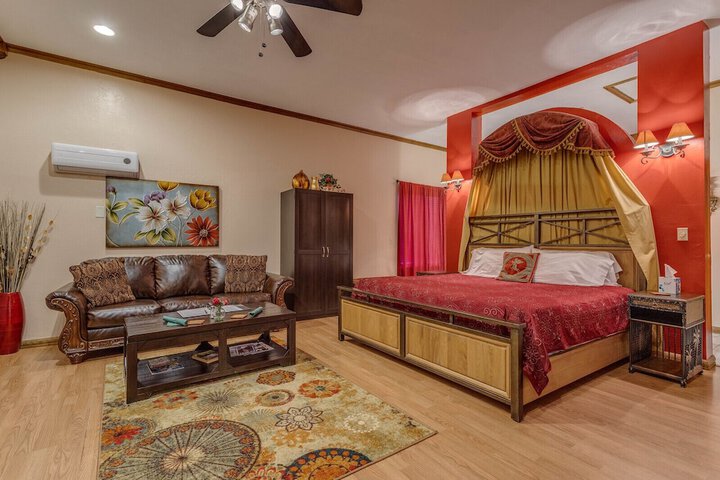 Room 14 of 65