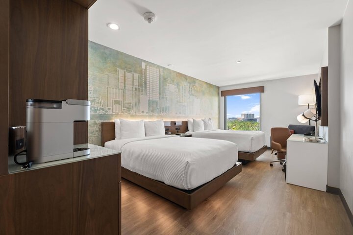 Room 40 of 66