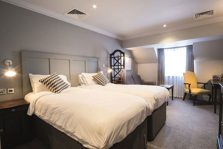 Room 21 of 49