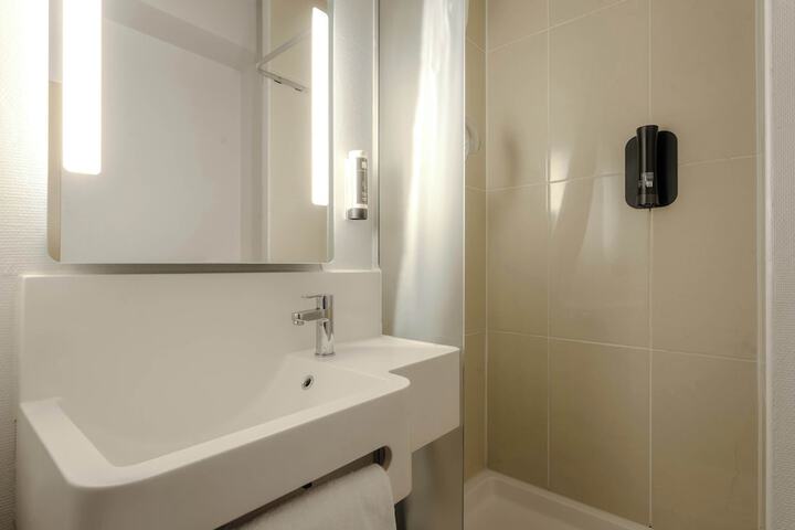 Clean Restrooms