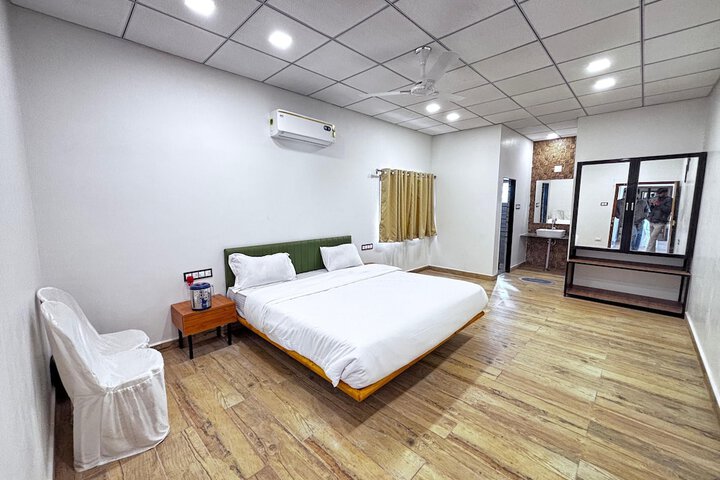 Room 6 of 22