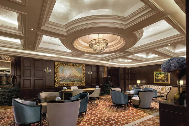 Lounge 59 of 74