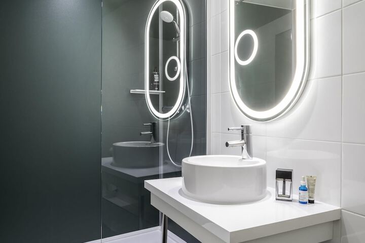 Bathroom Interior Photo