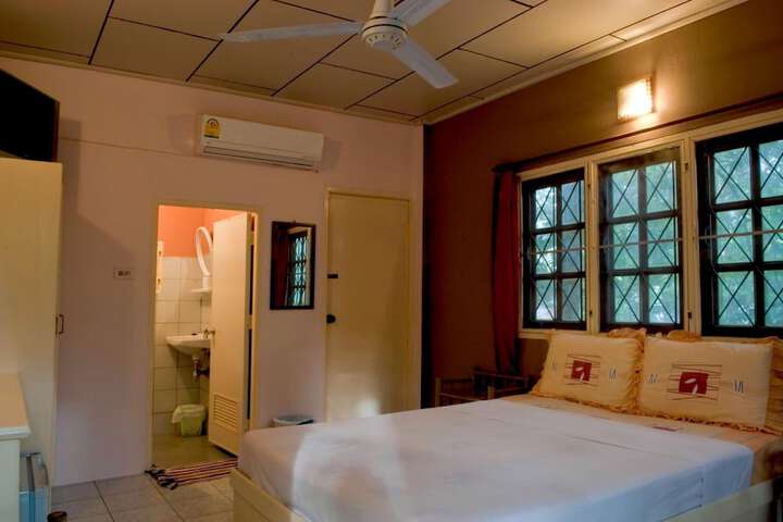 Room 14 of 32