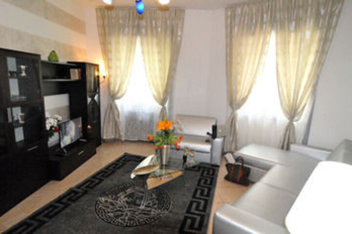 Room 17 of 24
