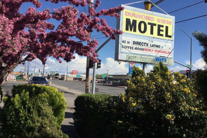 Exterior of Diamond View Motel