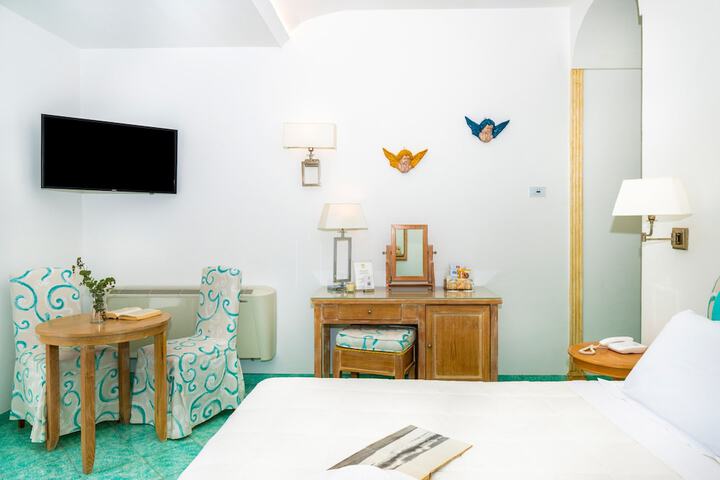 Room 22 of 116
