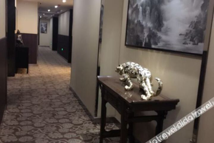 Hotel Interior 7 of 21