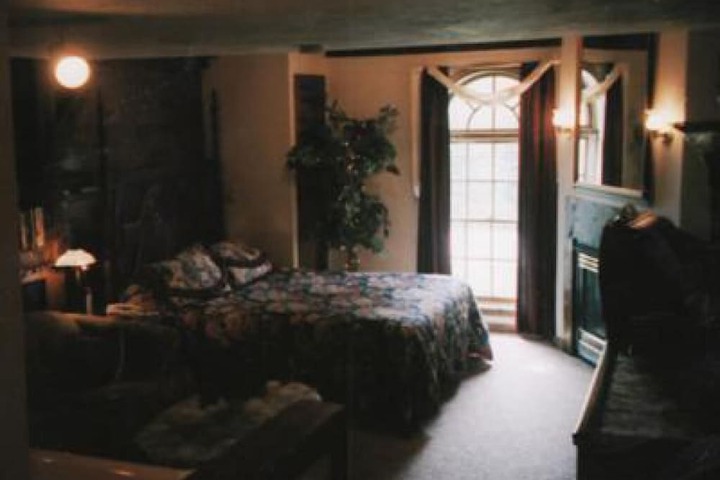 Room 13 of 42