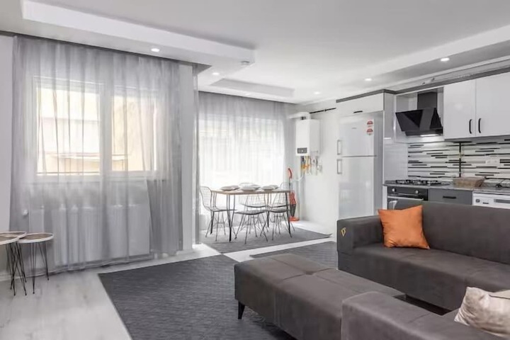 Room 205 of 293