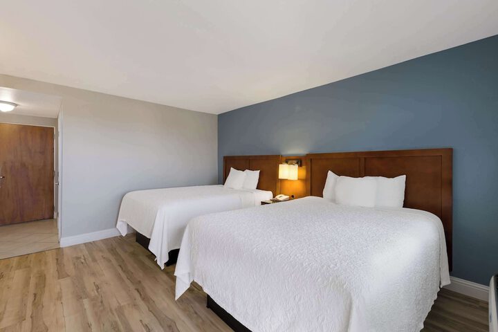 Room 43 of 65