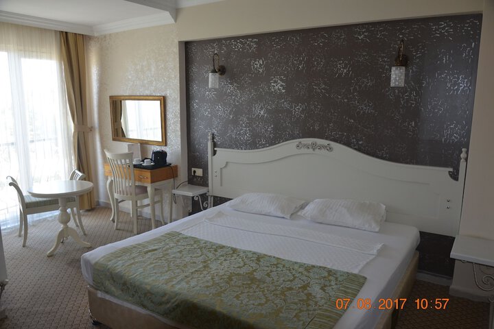 Room 11 of 69