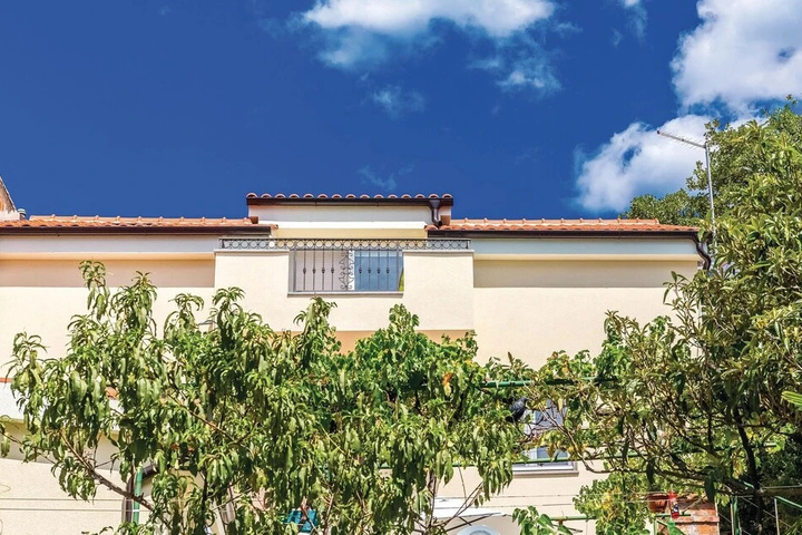 Amazing Home in Dramalj With Wifi and 2 Bedrooms