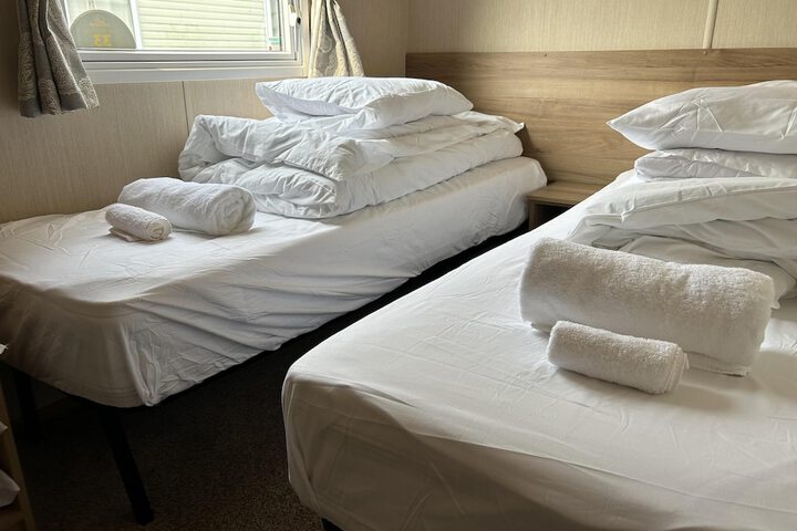 Room 2 of 13