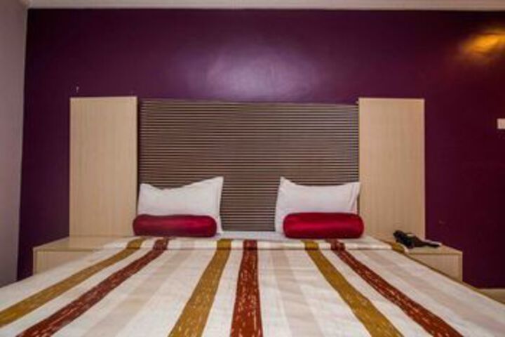 Room 37 of 53