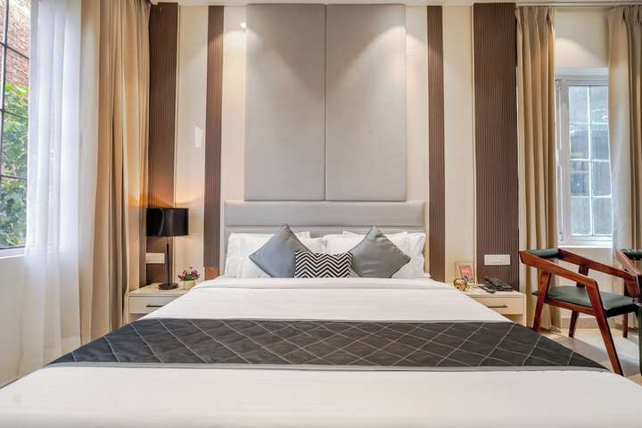 Room 10 of 17