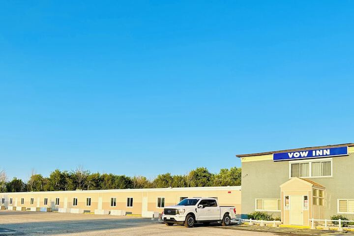 VOW MOTEL LISTOWEL ON