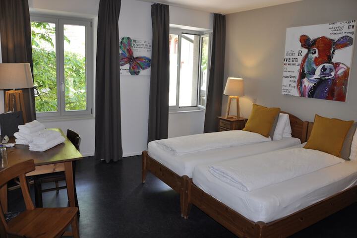 Room 8 of 24