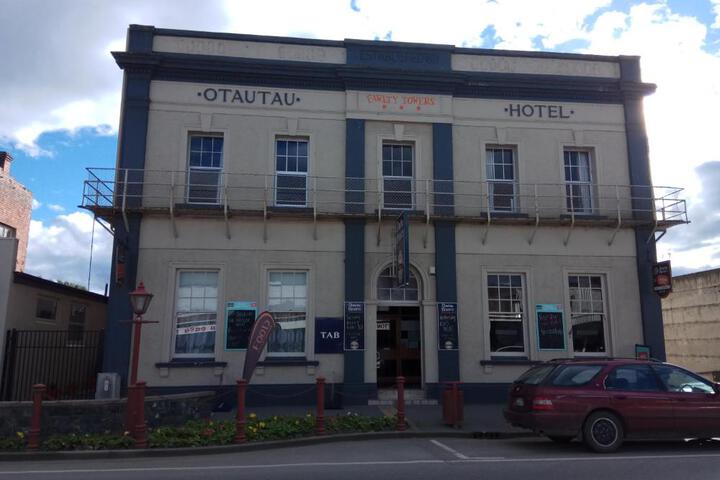 Otautau Hotel