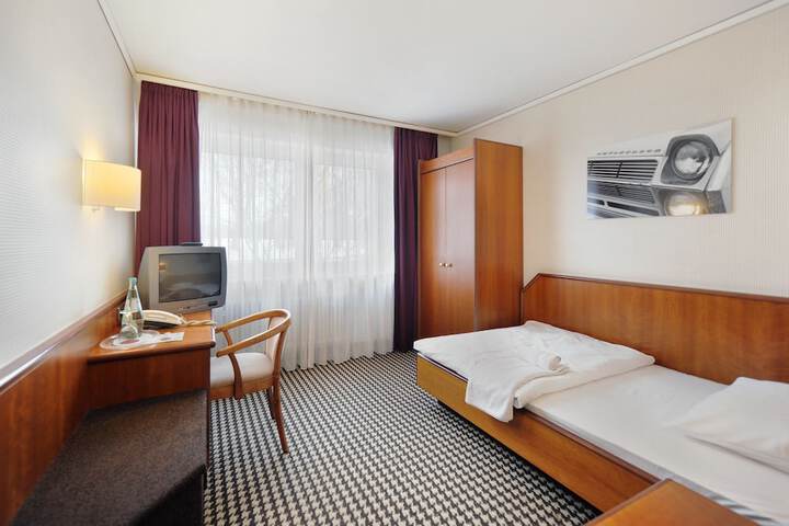 Room 21 of 60
