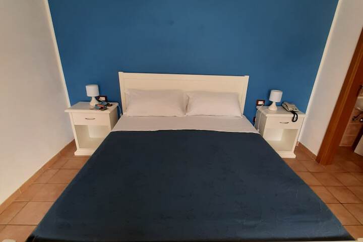 Room 53 of 249