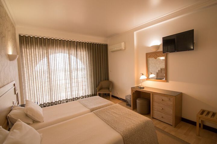 Room 8 of 43