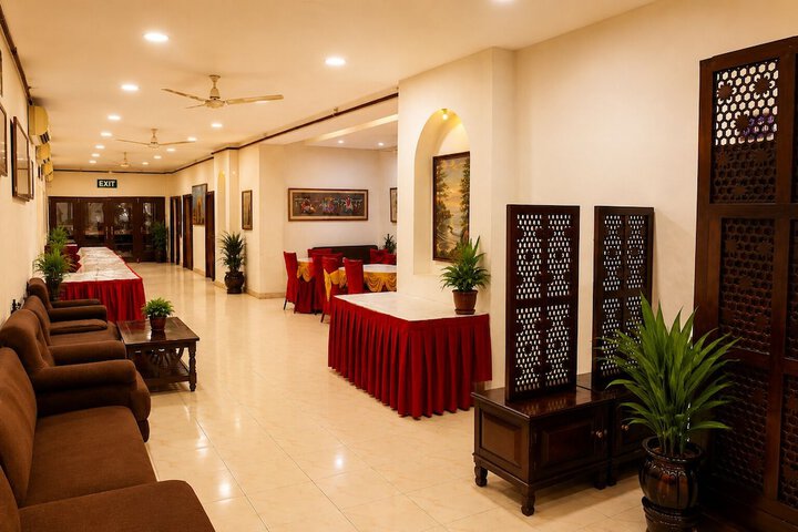Ballroom/Hall 41 of 47