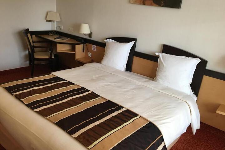 Room 22 of 49