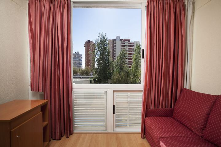 Room 12 of 30