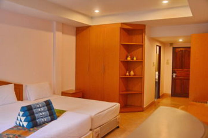 Room 27 of 31