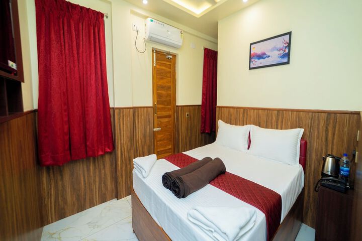 Room 2 of 20