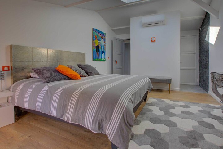 Room 18 of 89