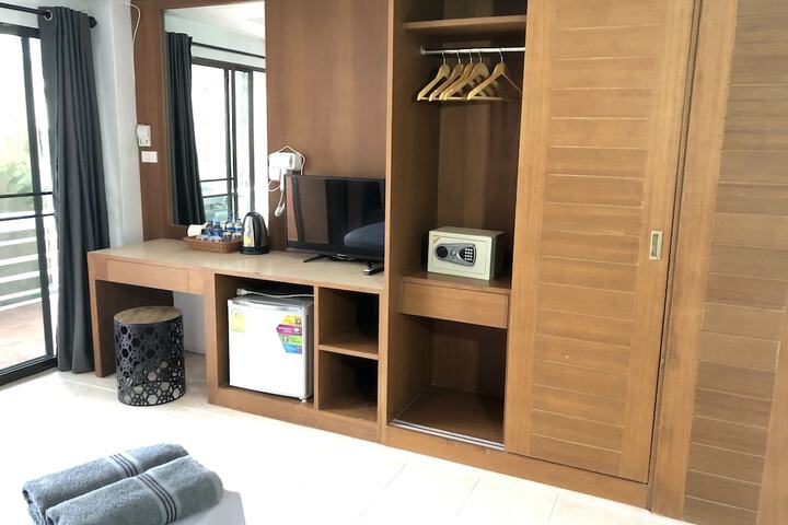Room 42 of 89