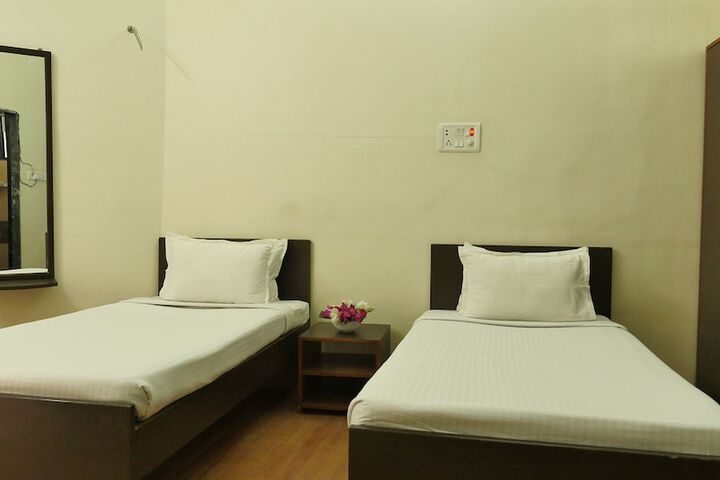 Room 7 of 24