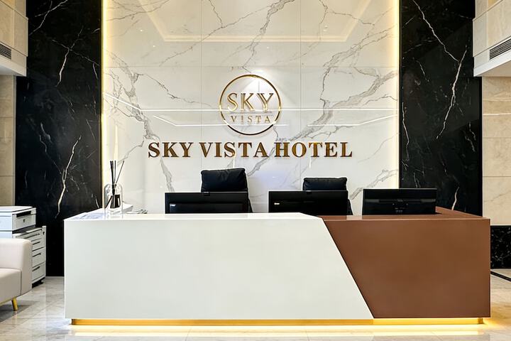 Sky Vista Hotel