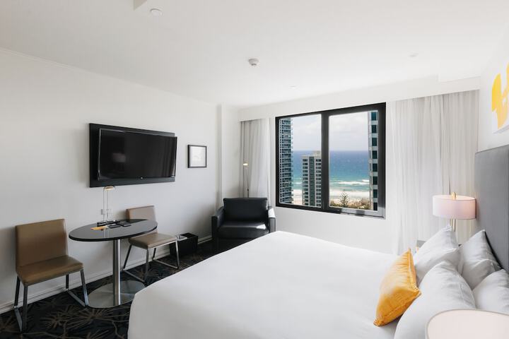 Room 42 of 113