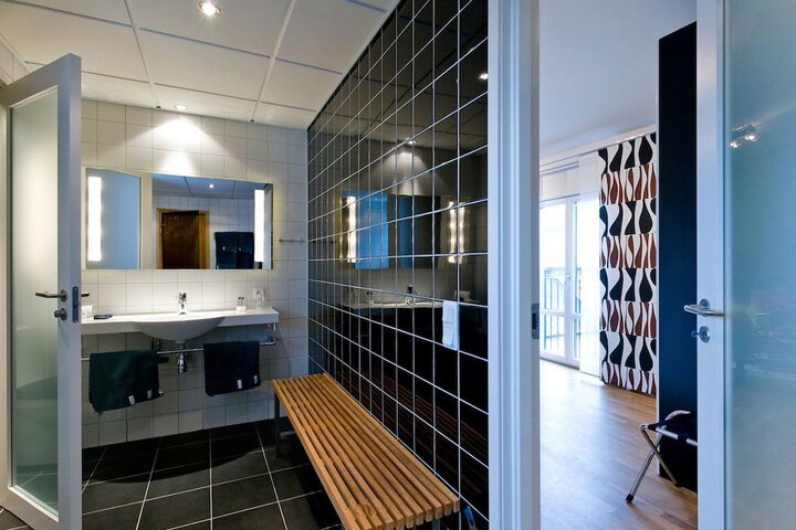 Room 28 of 57
