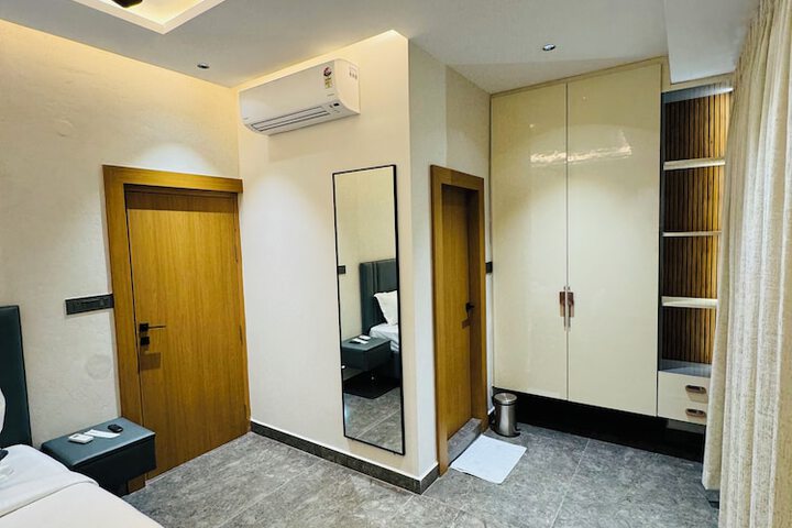 Room 39 of 59
