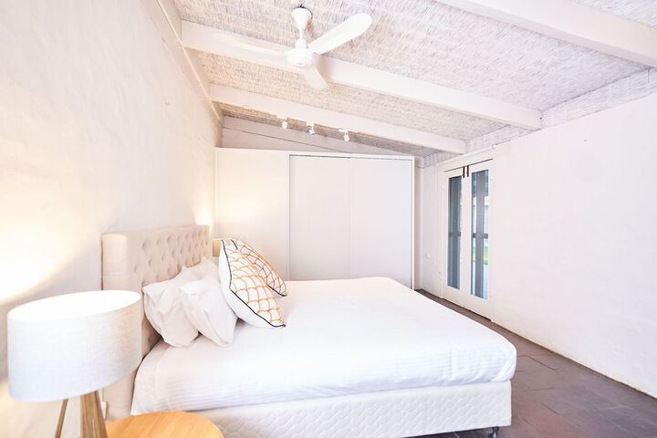 Room 10 of 40