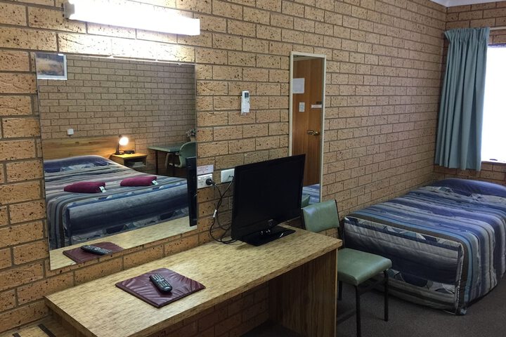Room 35 of 44