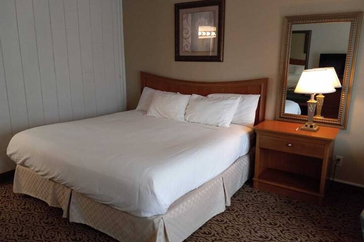 Room 10 of 26