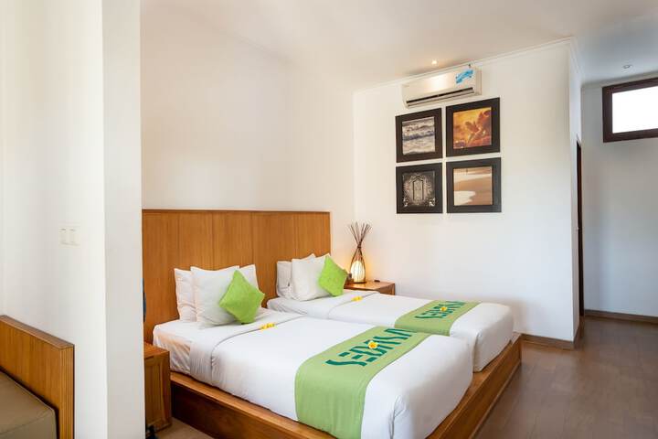 Room 10 of 22